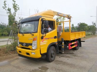 時風隨車吊，藍牌隨車吊，2噸隨車吊，價格多少錢？