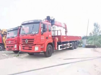 東風錦程后八輪隨車吊底盤，配長興12噸吊機，價格，多少錢？廠家報價